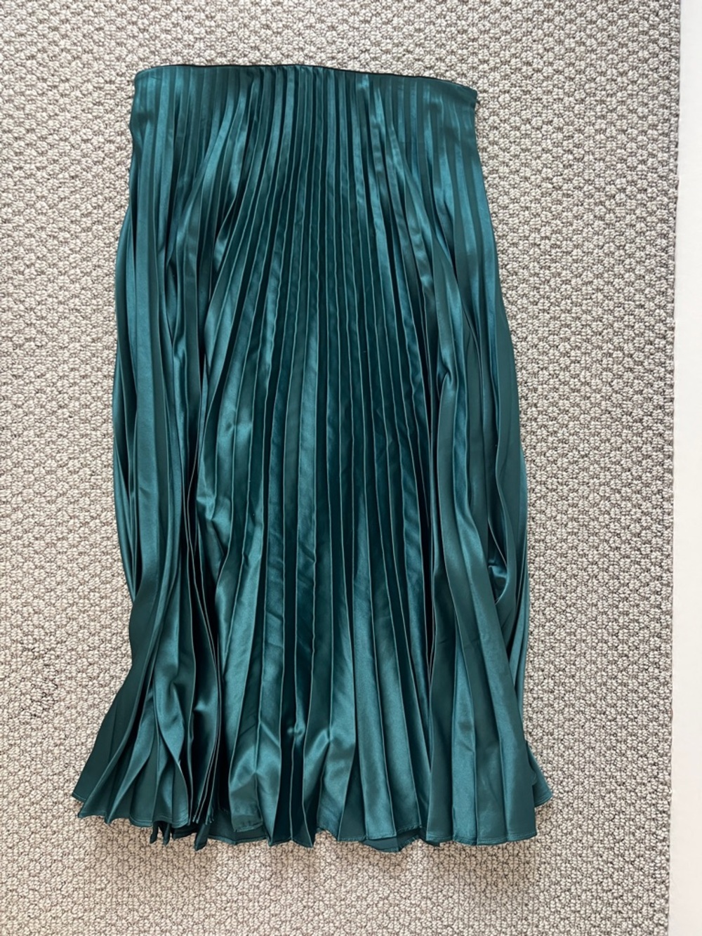 Royal Emerald Green Satin Pleated Midi Skirt with zipper size Large